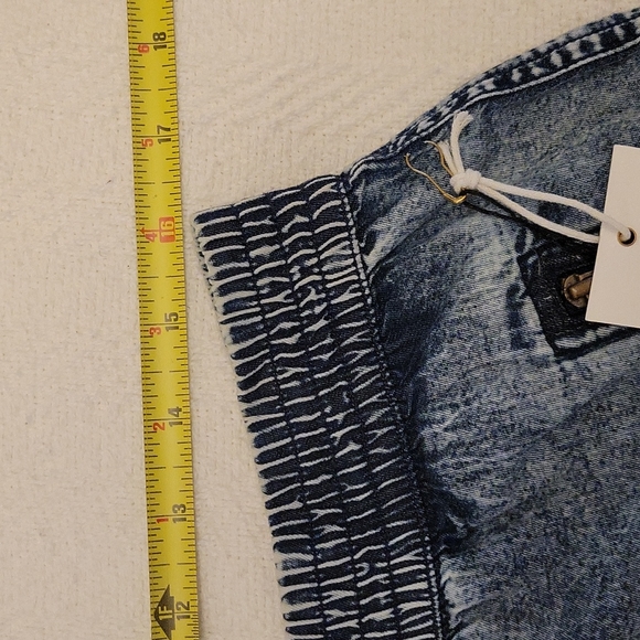 NWT Forever 21 women's shorts size L - Picture 3 of 6